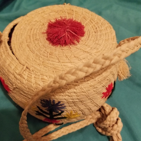 Cute little purse - Picture 2 of 9